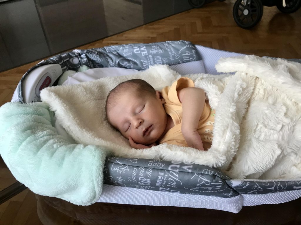 portable travel baby bed for lounging