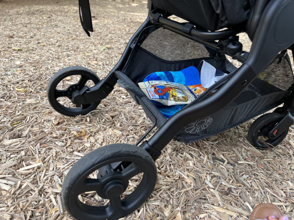 Uppababy minu best sale vs ergobaby metro