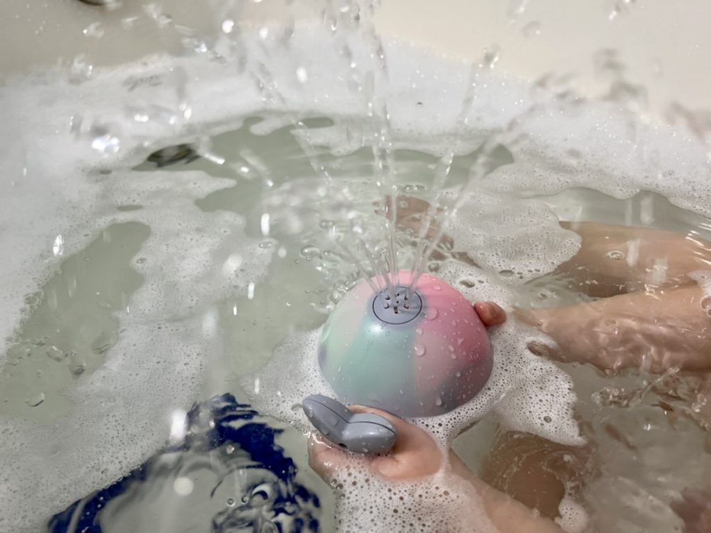 Why should your child have bath toys? - CleverStuff